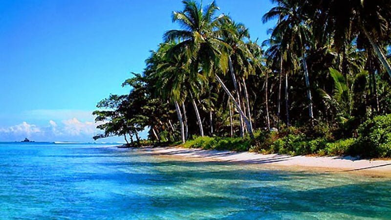 Pesona Keindahan Pantai Senggigi Pulau Lombok