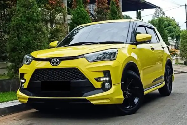 Sewa Mobil Toyota Raize Lombok di Bukit Merese