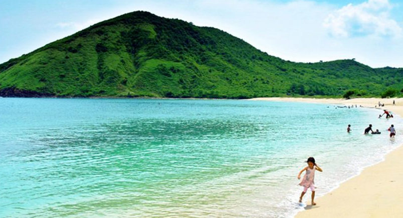 Sewa Mobil Matic di Pantai Mawun