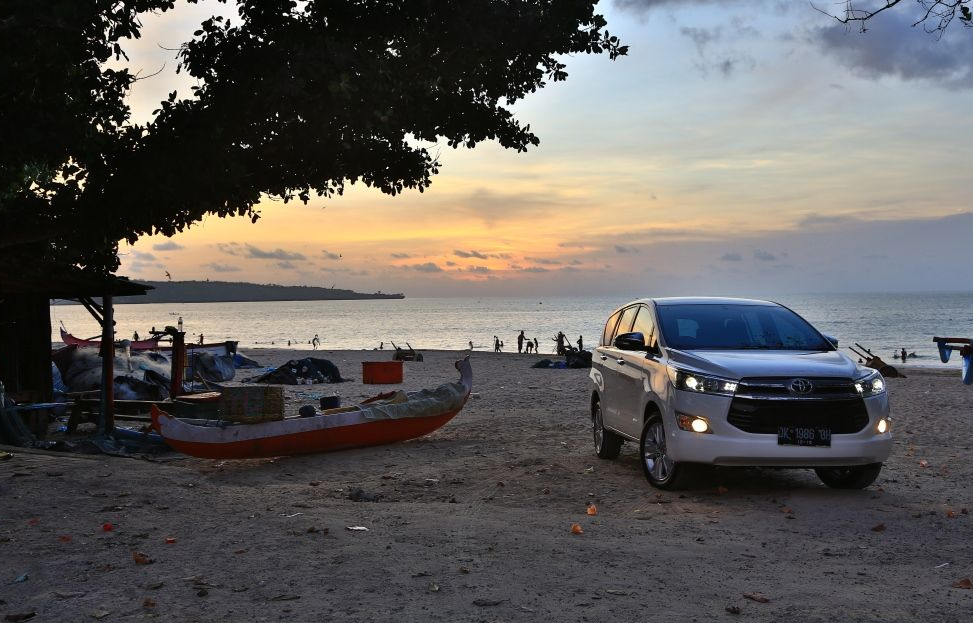 Rental Mobil Innova Di Bukit Meresse