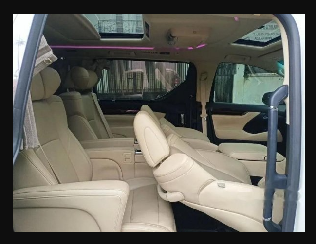 Rental Mobil Alphard ke Bukit Meresse